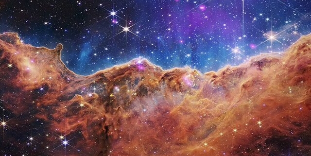 ببینید | عکس جدید جیمز وب از یک ساعت شنی در آسمان