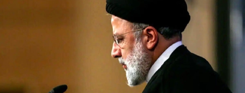 عکس/ دیوارنگاره میدان انقلاب با تصویری از رئیس جمهور شهید